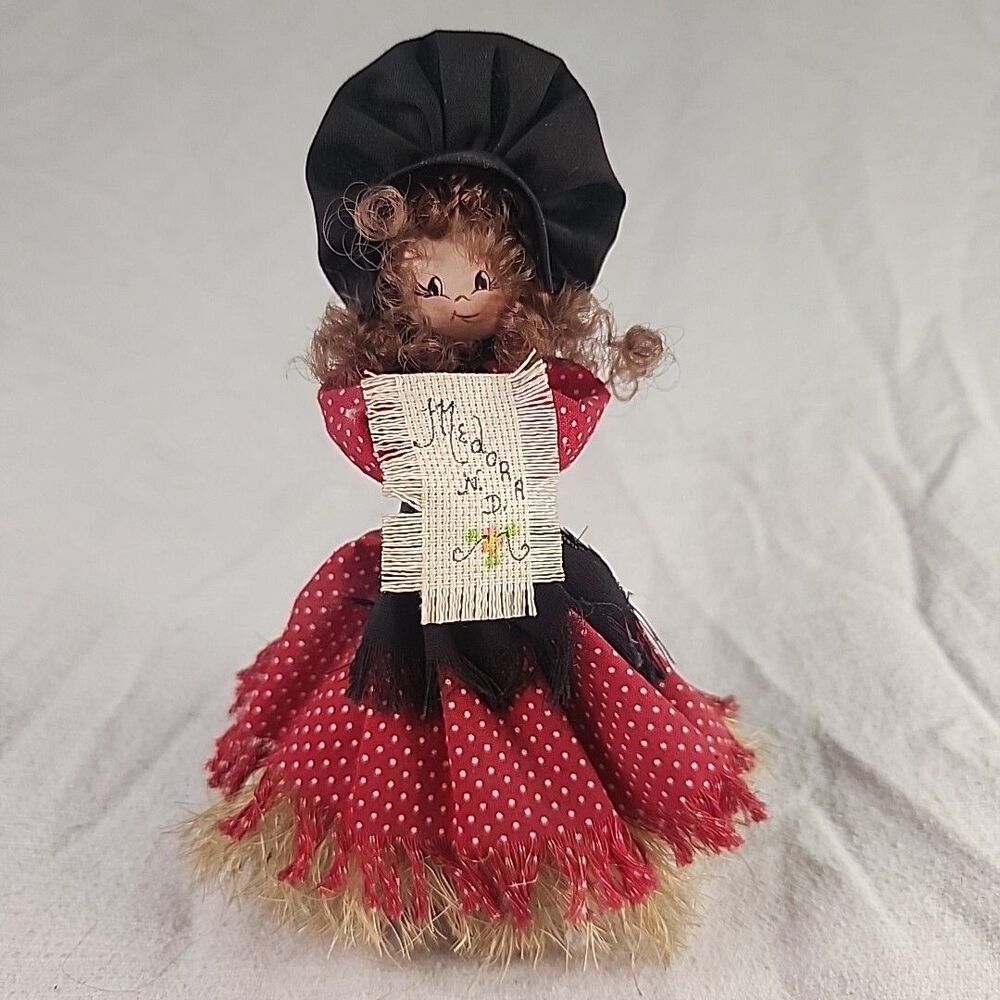 Doll Figure Colonial Girl Jo Herbst N. Dakota Copyright 1989 Handmade Wood VTG
